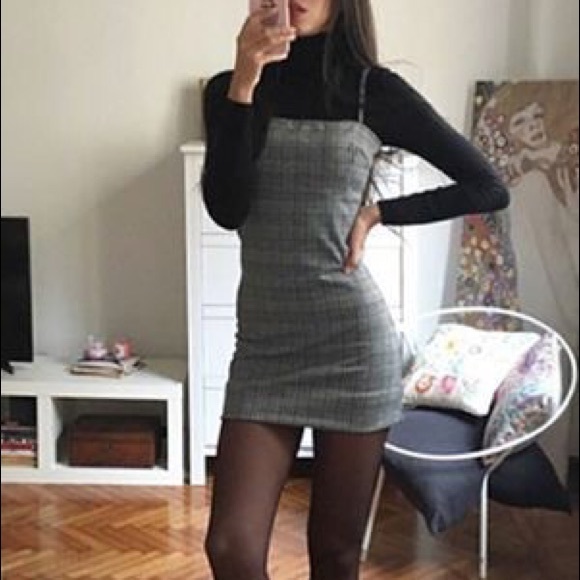 LAST ONE SALE HOST PICK 2/28🎉 Grey Plaid Dress - Picture 2 of 7